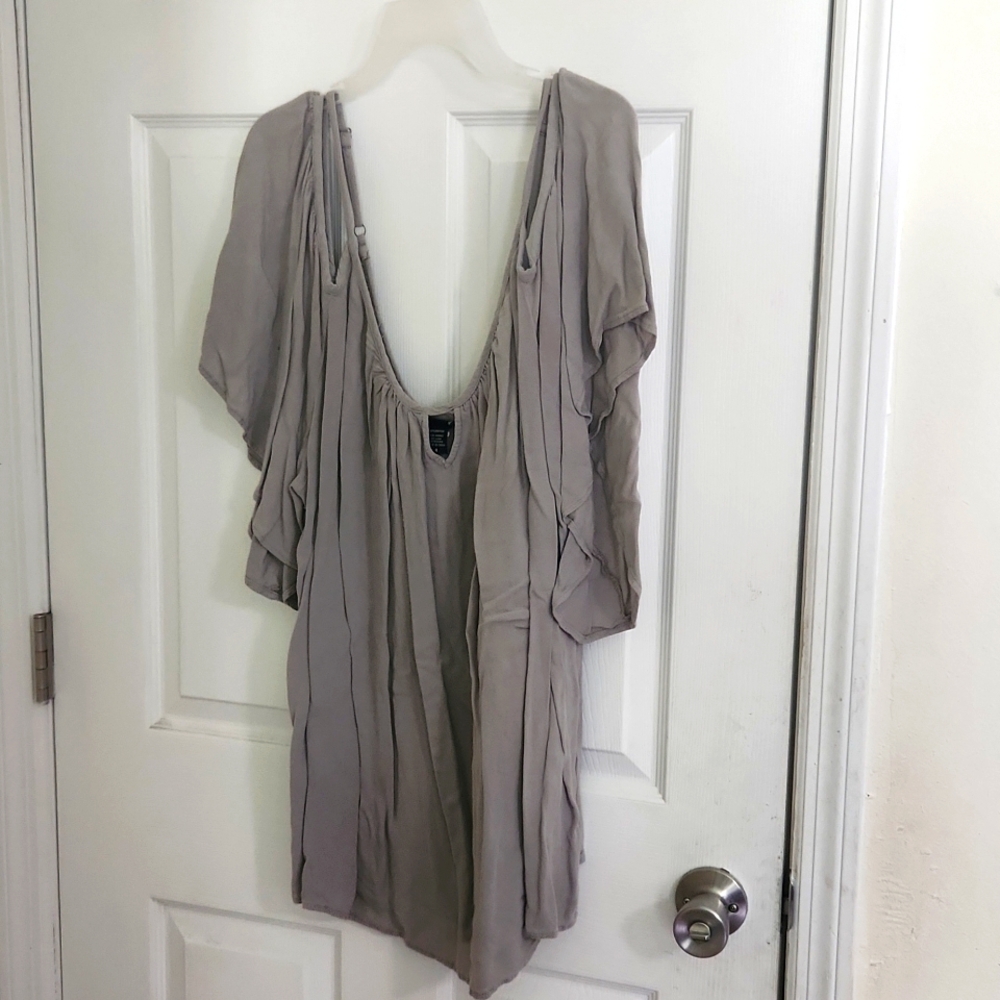 Torrid shirt size 4
